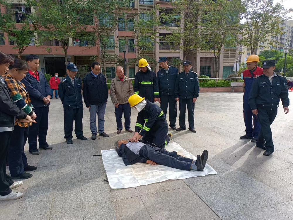 （信息公開20231120預(yù)防為主 生命至上——和平小區(qū)公租房開展消防演練活動(dòng)圖三.jpg